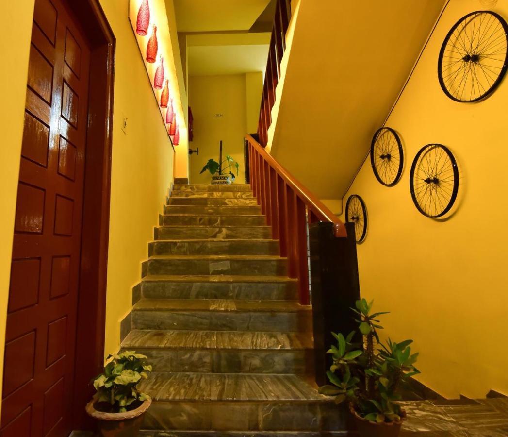 Nirvana Guest House 古瓦哈提 外观 照片