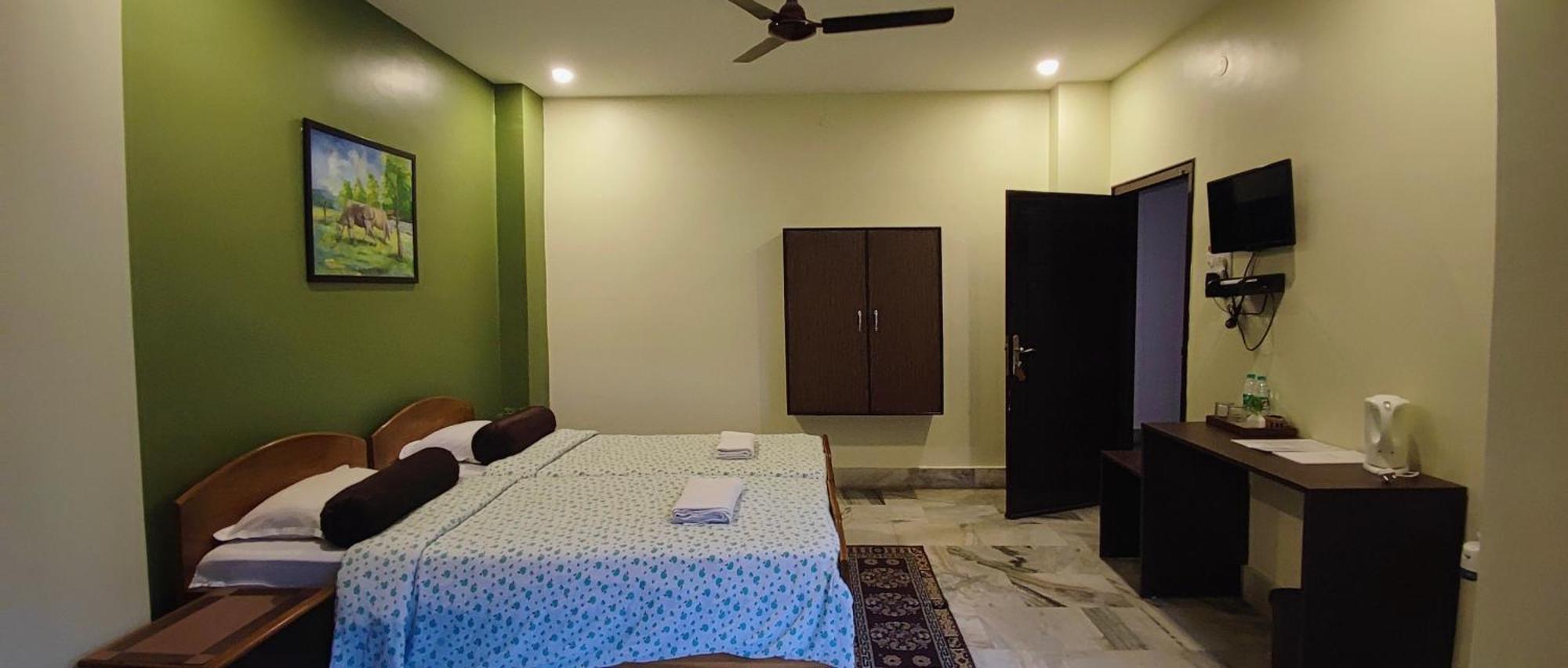 Nirvana Guest House 古瓦哈提 外观 照片